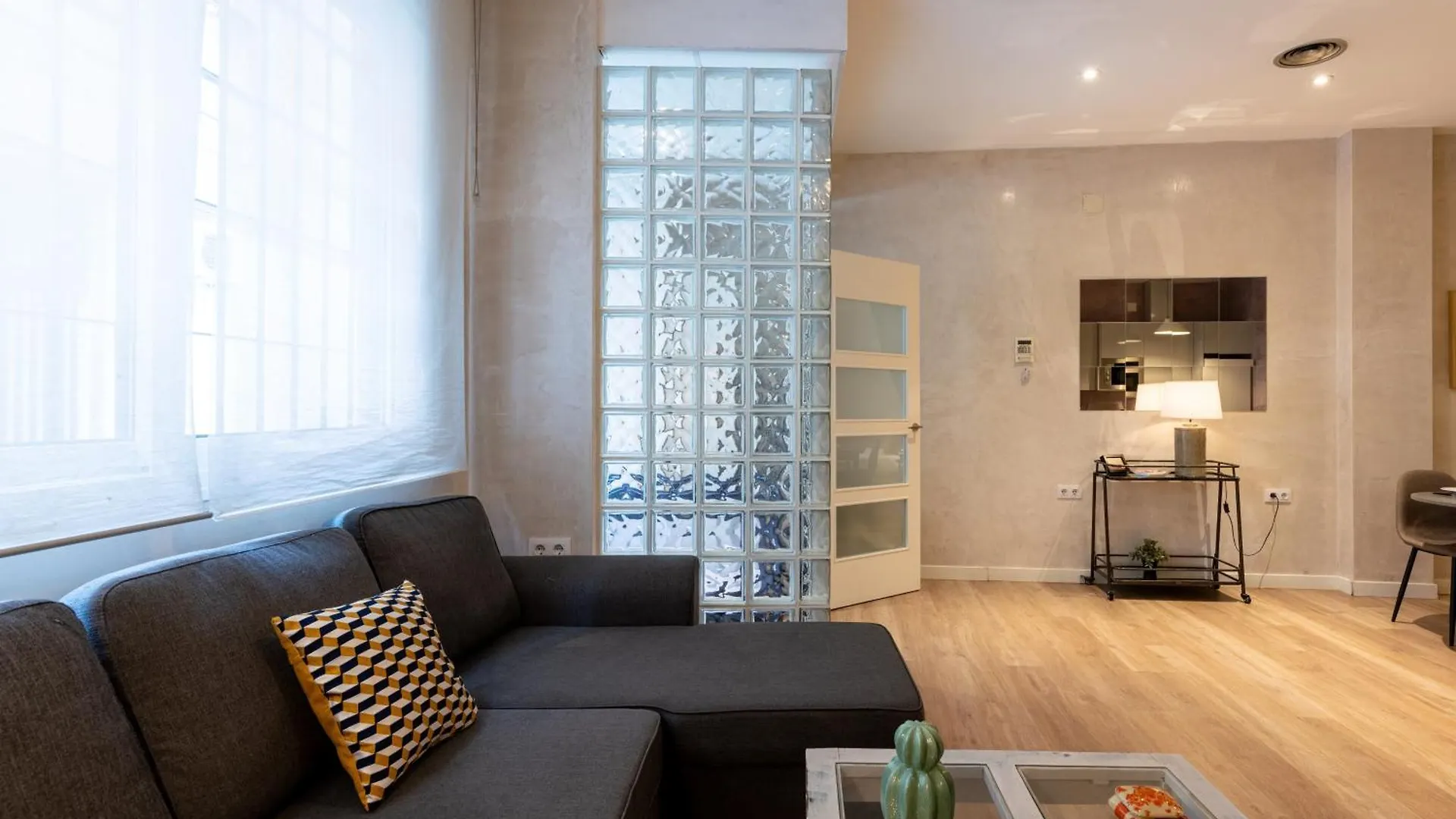 Holi-Rent Trastamara Apartamento Sevilha 0*,  Espanha